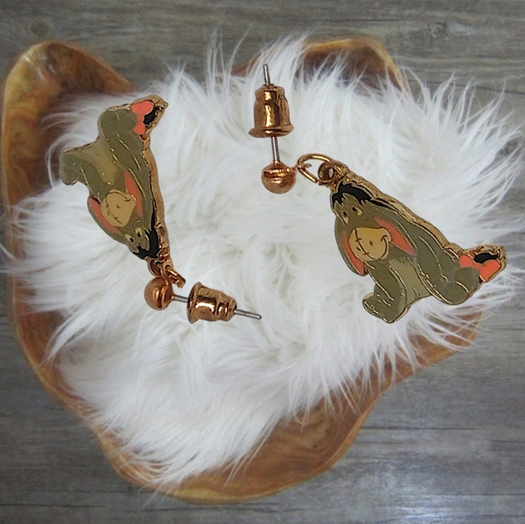 .👣4/$20.  Girl's Fashion Earrings Disney's Character - Picture 3 of 4